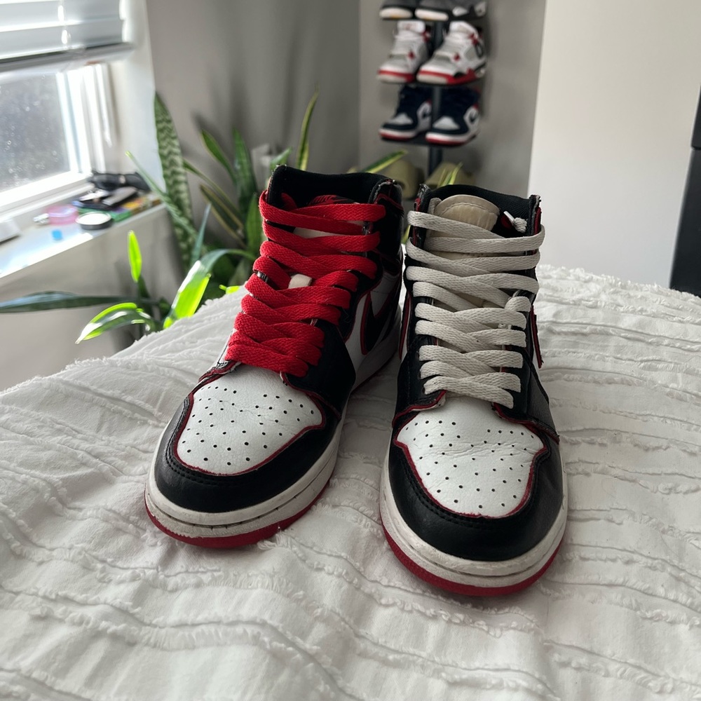Jordan 1 bloodline size 6.5 woman’s - Picture 1 of 6